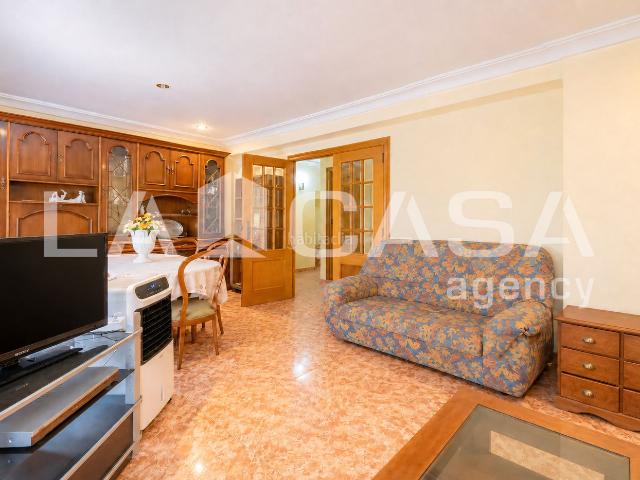 Piso en venta en Valencia, Albors. PISO EXTERIOR CON BALCÓN Y ASCENSOR EN ALBORS. Pisos.