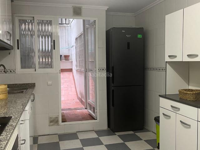 Piso en venta en Valencia, Benimàmet. 225.000 PISO VPO DE 3 DORMITORIOS CON PLAZA DE GARAJE Y TRASTERO. Pisos.