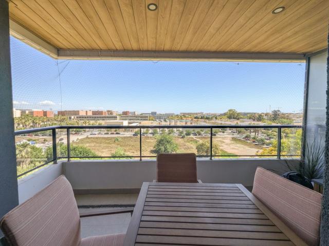Piso en venta en Valencia, Ciutat Jardí. UN OASIS URBANO DE LUJO Y MODERNIDAD JUNTO A BLASCO IBAÑEZ. Pisos.