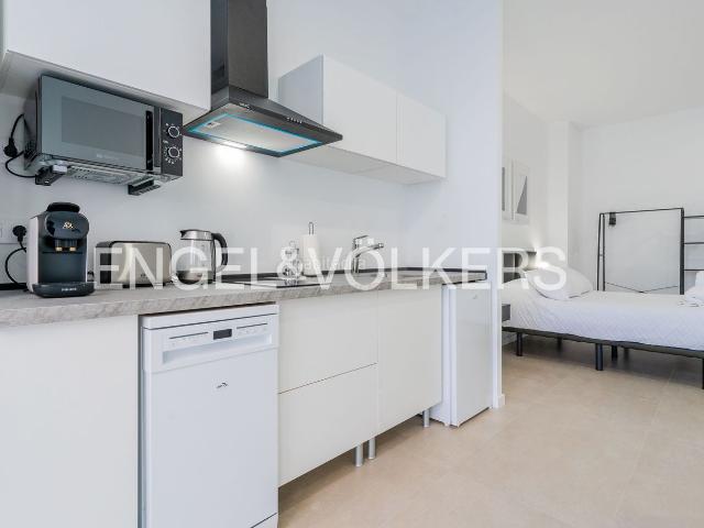 Piso en venta en Valencia, Ciutat Jardí. Propiedad en rentabilidad con licencia turística. Pisos.