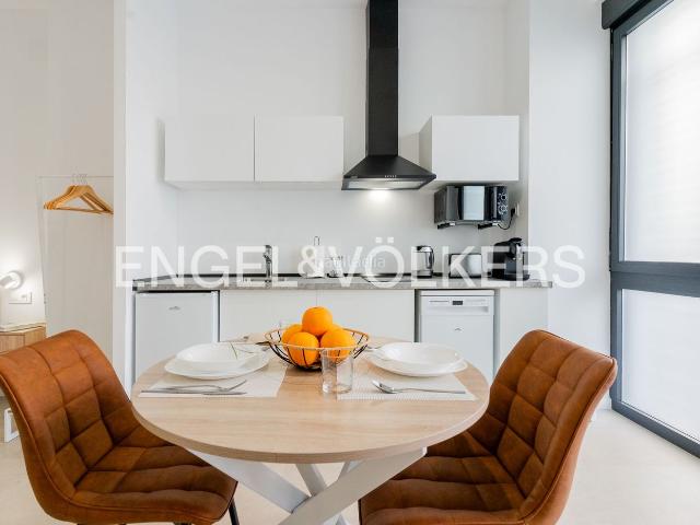 Piso en venta en Valencia, Ciutat Jardí. Propiedad en rentabilidad con licencia turística. Pisos.
