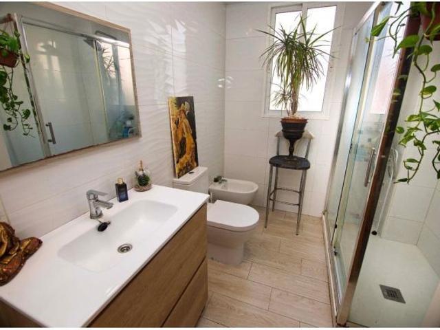 Piso en Venta en Valencia de las Torres, Valencia