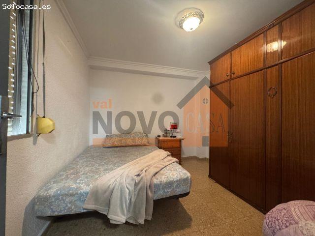 Piso en Venta en Valencia de las Torres, Valencia