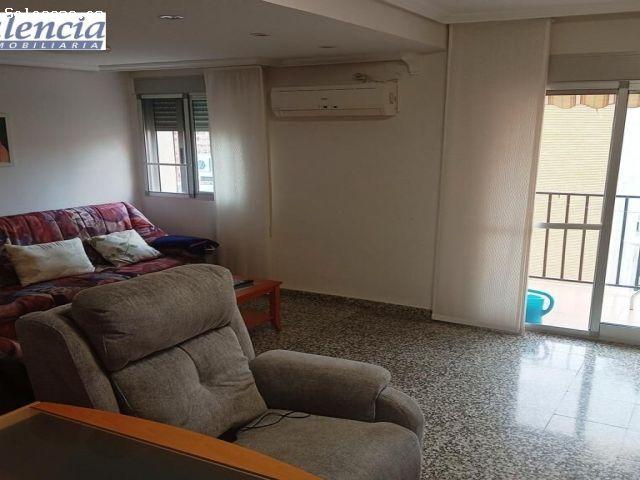 Piso en Venta en Valencia de las Torres, Valencia