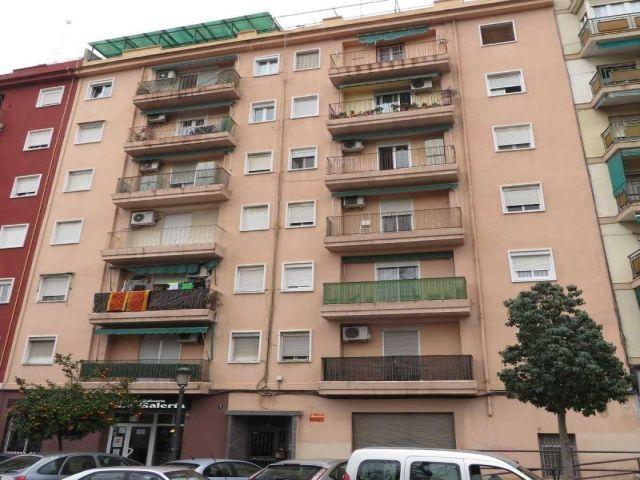 Piso en Venta en Valencia de las Torres, Valencia