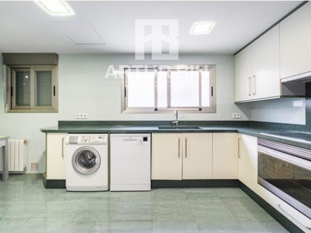 Piso en Venta en Valencia de las Torres, Valencia