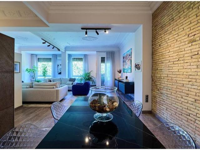 Piso en Venta en Valencia de las Torres, Valencia