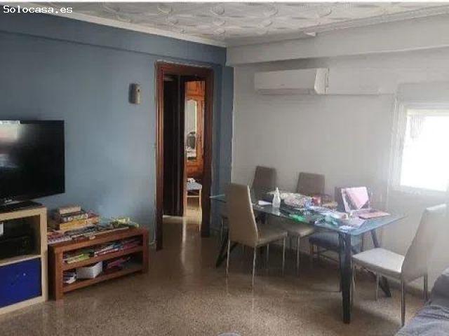 Piso en Venta en Valencia de las Torres, Valencia