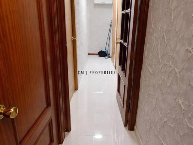 Piso en venta en Valencia, El Calvari. Piso en venta de 5 habitaciones en Campanar. Pisos.