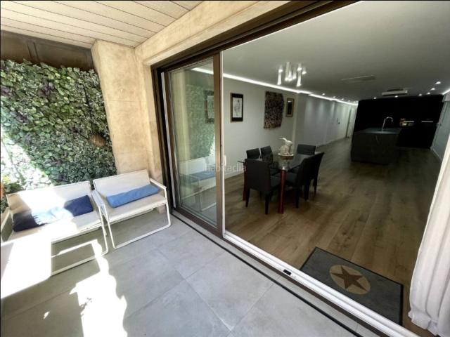 Piso en venta en Valencia, El Pilar. PISO EN VENTA CON PARKING EN GUILLEM DE CASTRO. Pisos.