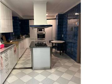 Piso en venta en Valencia, El Pilar. Venta de piso en València Capital. CON ASCENSOR. Pisos.