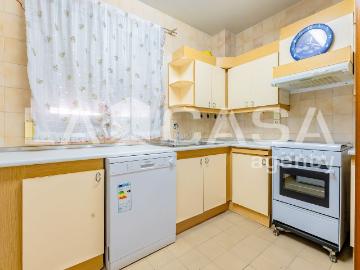 Piso en venta en Valencia, La Petxina. Piso de 130 m con 5 dormitorios y ascensor en València. Pisos.