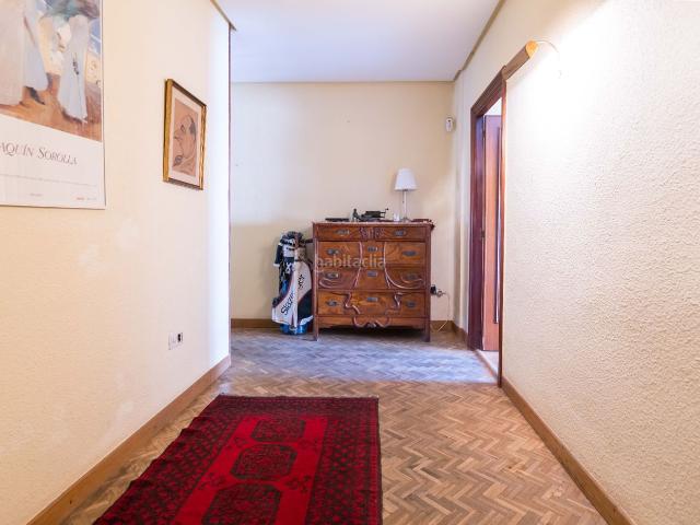 Piso en venta en Valencia, La Petxina. Piso en Venta en Calle Calixto III. Pisos.