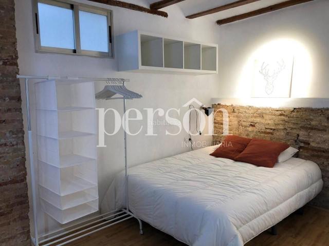 Piso en venta en Valencia, La Seu. Estudio en venta en El Carmen. Pisos.