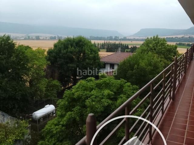 Piso en venta en Valle de Losa. Oportunidad en Quincoces de Yuso! Piso acogedor con garaje incluido. Pisos Valle de.