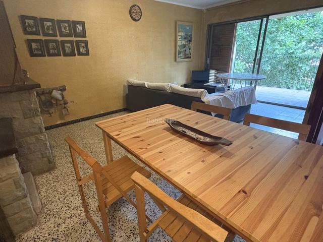 Piso en venta en Vallgorguina. PIS ASSOLEIAT AMB TERRASSA I LAR DE FOC. Pisos.