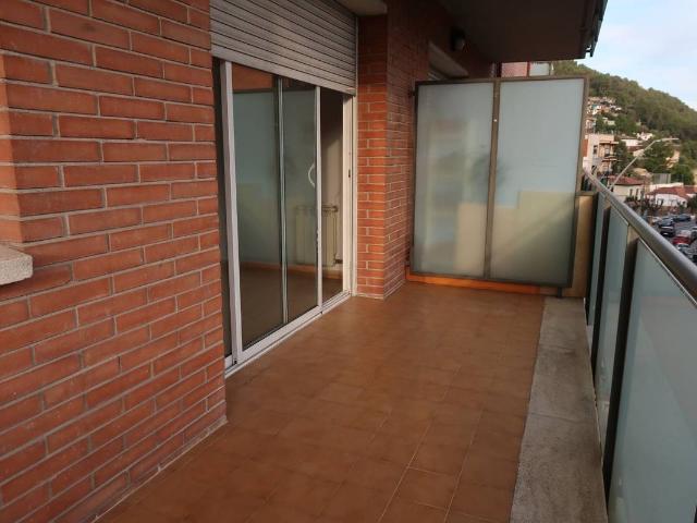 Piso en Venta en Vallirana