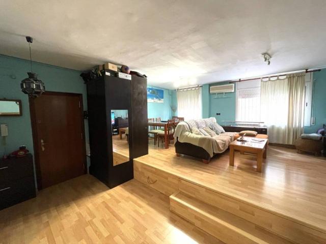 Piso en Venta en Vallirana