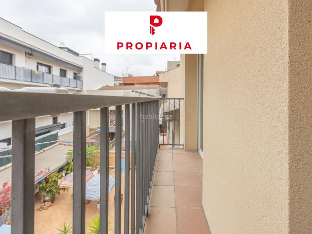 Piso en venta en Vallirana. ENCANTADOR TRÍPLEX EN EL CENTRO CON BALCÓN. Pisos.