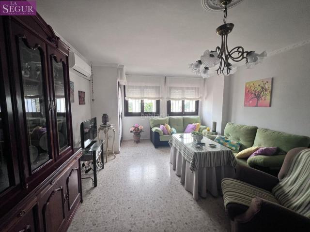Piso en venta en Vejer de la Frontera, Vejer. ESTUPENDO PISO EN LOS REMEDIOS. Pisos Vejer de la.