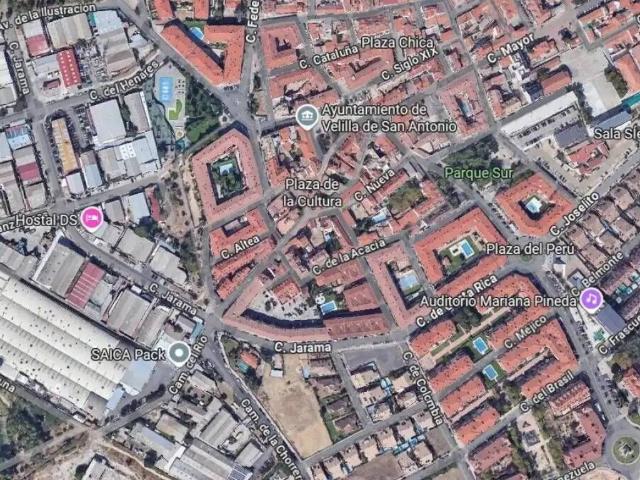 Piso en Venta en Velilla de San Antonio