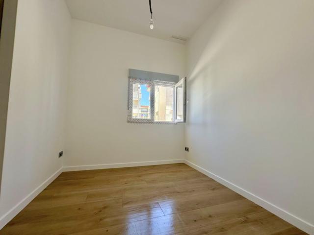 Piso en venta en Vendrell El, Bonavista Costa Dorada. Oportunidad única en primera línea de mar! Local comercial reformado en El Vendrell Zona Sanatori. Pisos Vendrell.