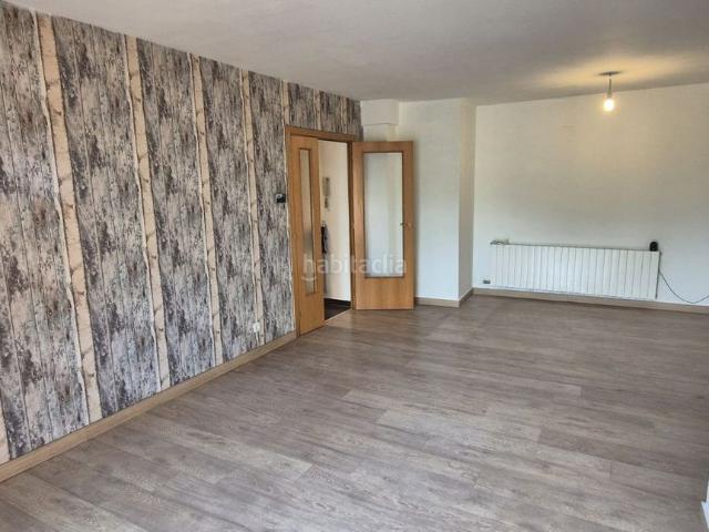 Piso en venta en Vic, Caputxins Ambulatori. Piso en barrio dels caputxins. Pisos.