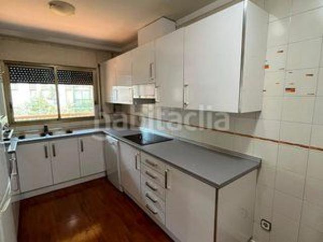 Piso en venta en Vic, Centre. Ampli pis de 120 m² al centre amb pàrquing doble!. Pisos.