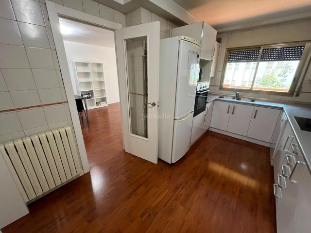 Piso en venta en Vic, Centre. Ampli pis de 120 m² al centre amb pàrquing doble!. Pisos.