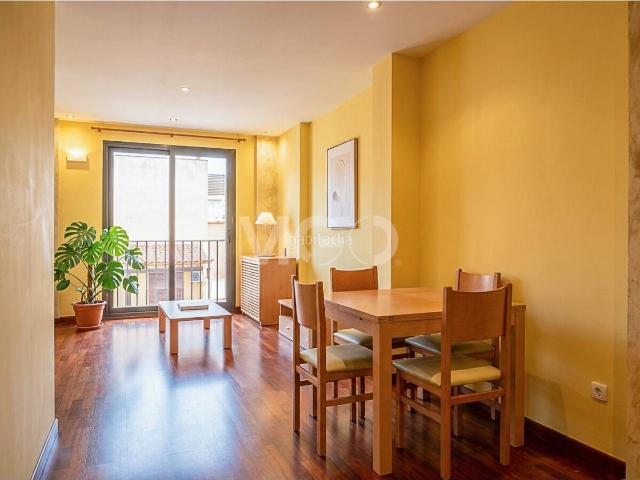 Piso en venta en Vic, Centre. Piso en venta en el centro de Vic. Pisos.
