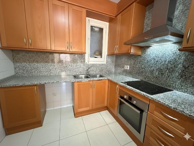 Piso en venta en Vic, Centre. PISO EN VENTA EN LA CALLE TRINQUET CON VISTAS AL PASEO, MUCHA LUZ Y UBICACIÓN INMEJORABLE EN EL CENTRO DE VIC. Pisos.
