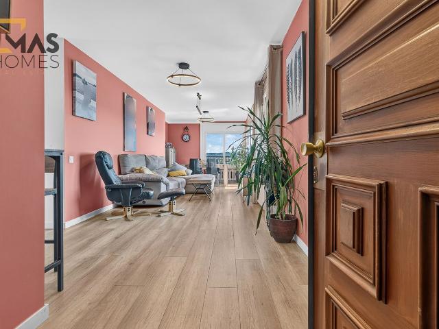 Piso en venta en Vic, Centre. Pisos.