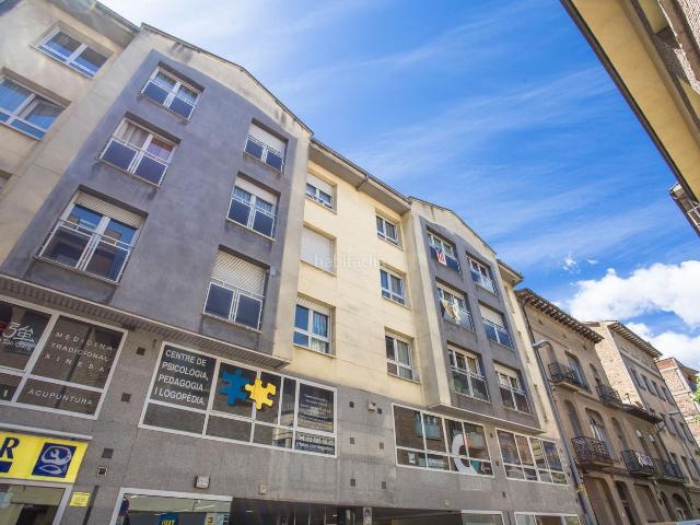 Piso en venta en Vic, Centre. Pisos.
