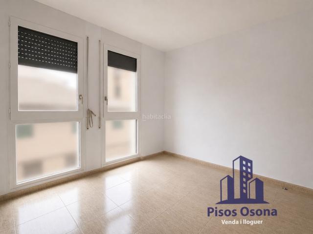 Piso en venta en Vic, Estadi Santa Anna. Pis a tocar del centre. Pisos.