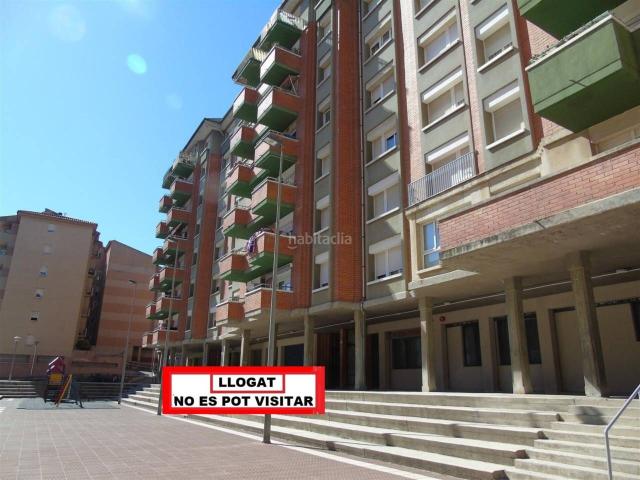Piso en venta en Vic, Estadi Santa Anna. Piso alquilado en venta. Pisos.