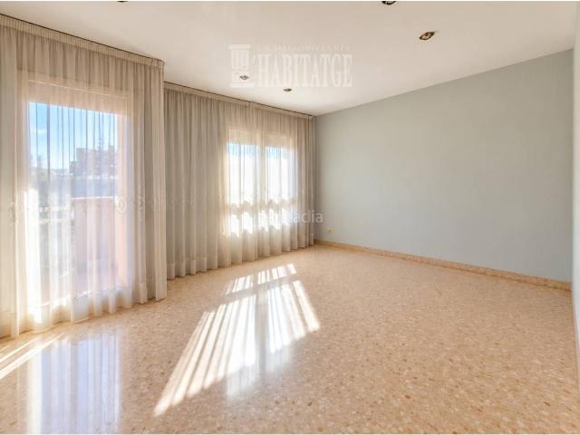 Piso en venta en Vic, Remei La Guixa. Ático en venta en Vic. Pisos.