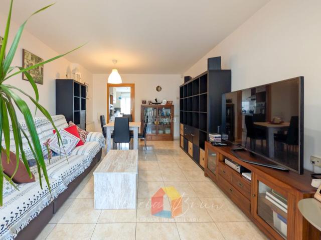 Piso en venta en Vic, Remei La Guixa. Pisos.