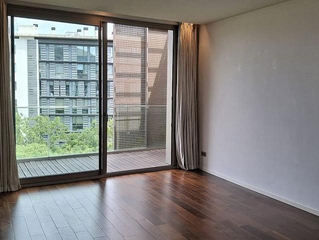 Piso en venta en vía CL Augusta, Barcelona, de 71 m² 2 habitaciones por 795.000