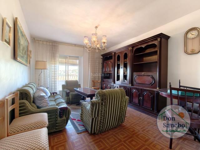 Piso en venta en Viana de Cega. NO COBRAMOS HONORARIOS DE INTERMEDIACIÓN AL COMPRADOR!Inmobiliaria Don Sancho vende este magnífico piso junto al centro de Viana d. Pisos Viana de.