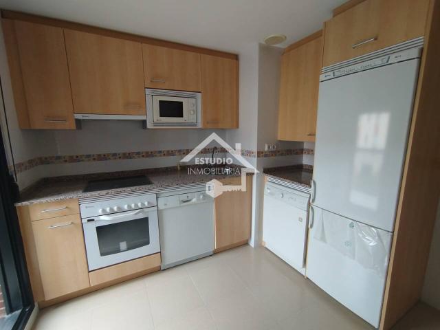 PISO EN VENTA EN VIANA