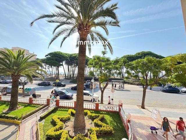 Piso en venta en Vila seca, La Pineda Costa Dorada. LA PINEDA VILASECA PISO EN VENTA EN PRIMERA LINEA DE MAR. Pisos.