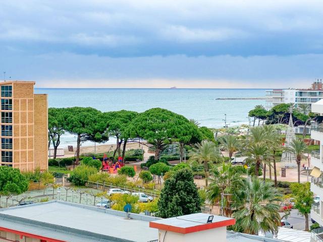 Ático en venta en Vila seca, La Pineda Costa Dorada. Piso en La Pineda, 4a planta, con vistas al mar!. Áticos.