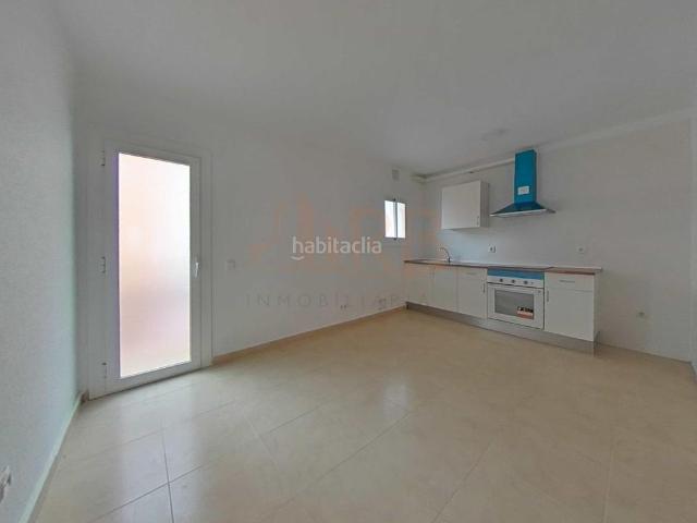 Piso en venta en Viladecans, Centre. INVERSIÓN CON RENTABILIDAD INMEDIATA. Pisos.