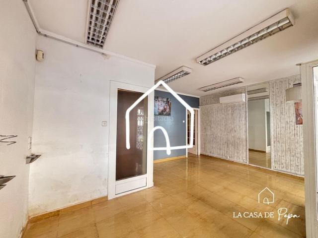 Piso en venta en Viladecans, Centre. Planta baja con terraza de 18 m2 en el centro de Viladecans. Pisos.