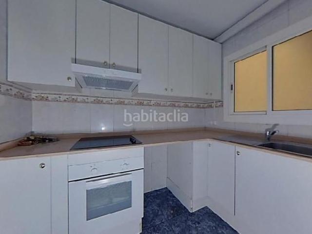 Piso en venta en Viladecans, La Roureda. Piso en venta en calle Salze. Pisos.