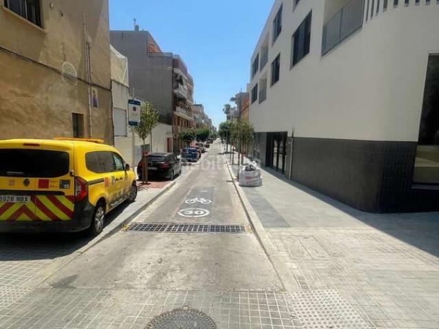 Piso en venta en Viladecans, Vilamarina. Piso a estrenar venta sobre plano, céntrico y exterior con 2 plazas garaje JUANMA API 14875 TEL Pisos.