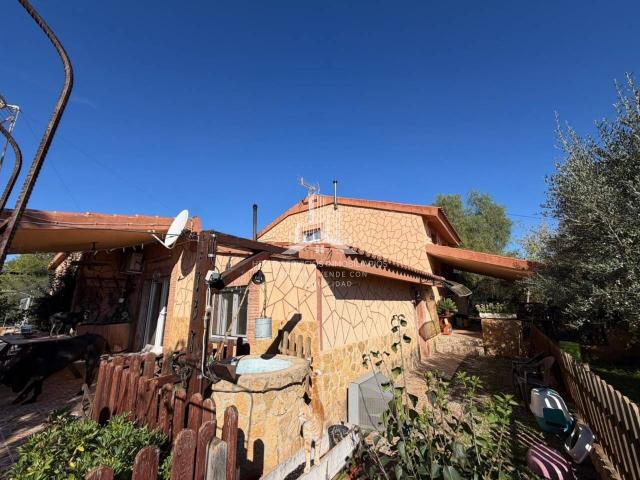 Piso en venta en Vilafamés. Chalet en venta en La Foya, cerca de Vilafamés. Pisos.