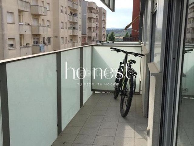 Piso en venta en Vilafranca del Penedès, L´Espirall. ¡Estudio impecable en Vilafranca del Penedès Con terraza, piscina comunitaria y ascensor!. Pisos Vilafranca del.