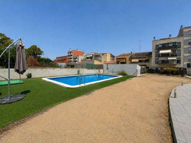 Piso en venta en Vilafranca del Penedès, L´Espirall. PLANTA BAJA CON 102 M DE JARDÍN PRIVADO Y ACCESO DIRECTO A PISCINA EN VILAFRANCA DEL PENEDÈS. Pisos Vilafranca del.