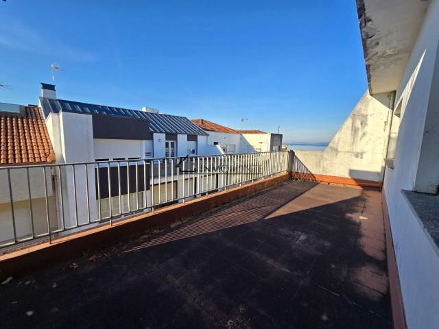 Piso en venta en Vilagarcía de Arousa, Vilagarcía. ático en Venta en Carril, Vilagarcía de Arousa Descubre el potencial de este espectacular ático en una de las zonas más cotizadas. Pisos Vilagarcía.